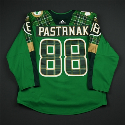 David Pastrnak - Boston Bruins - St. Patricks Day-Themed Warmup-Worn Autographed Jersey - March 6, 2018