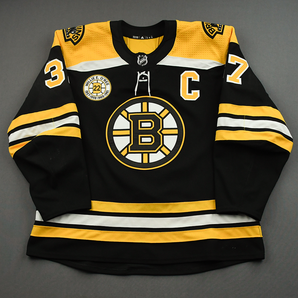 bergeron jersey with captain patch