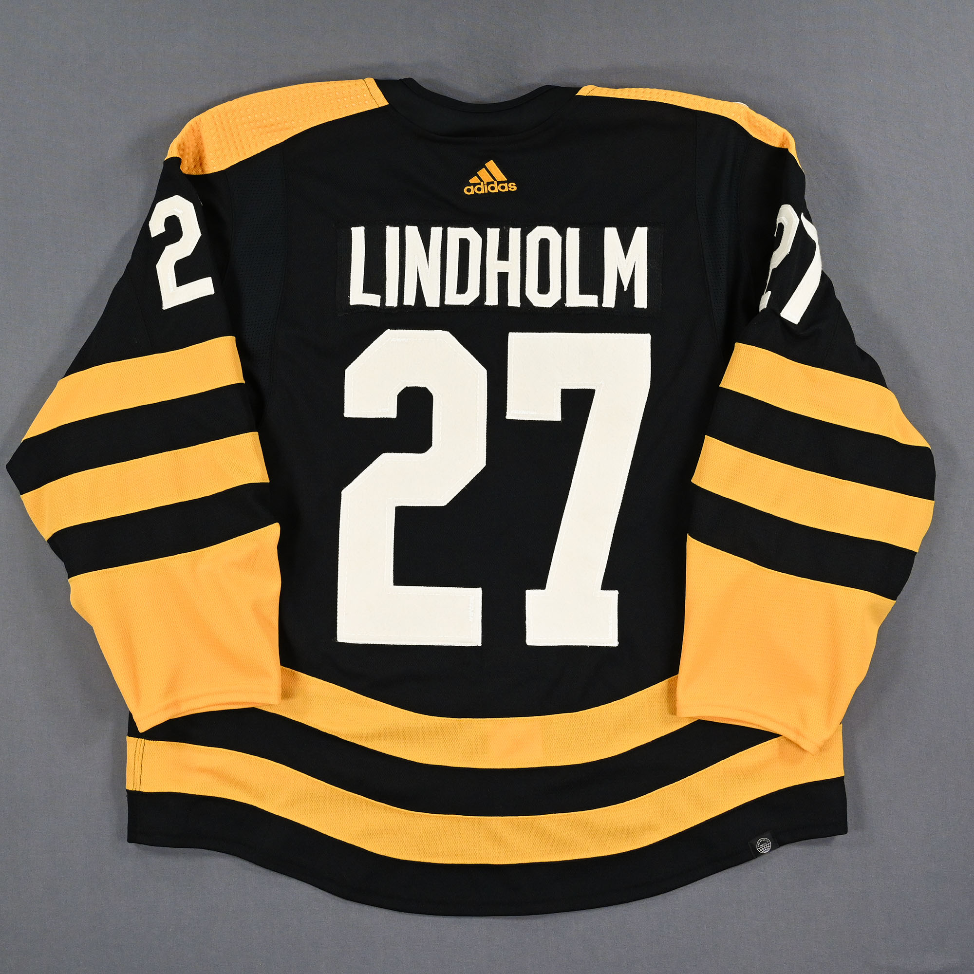 Hampus Lindholm Boston Bruins 2023 NHL Winter Classic Game-Used Jersey -  Worn During the First Period - Size 58 - NHL Auctions