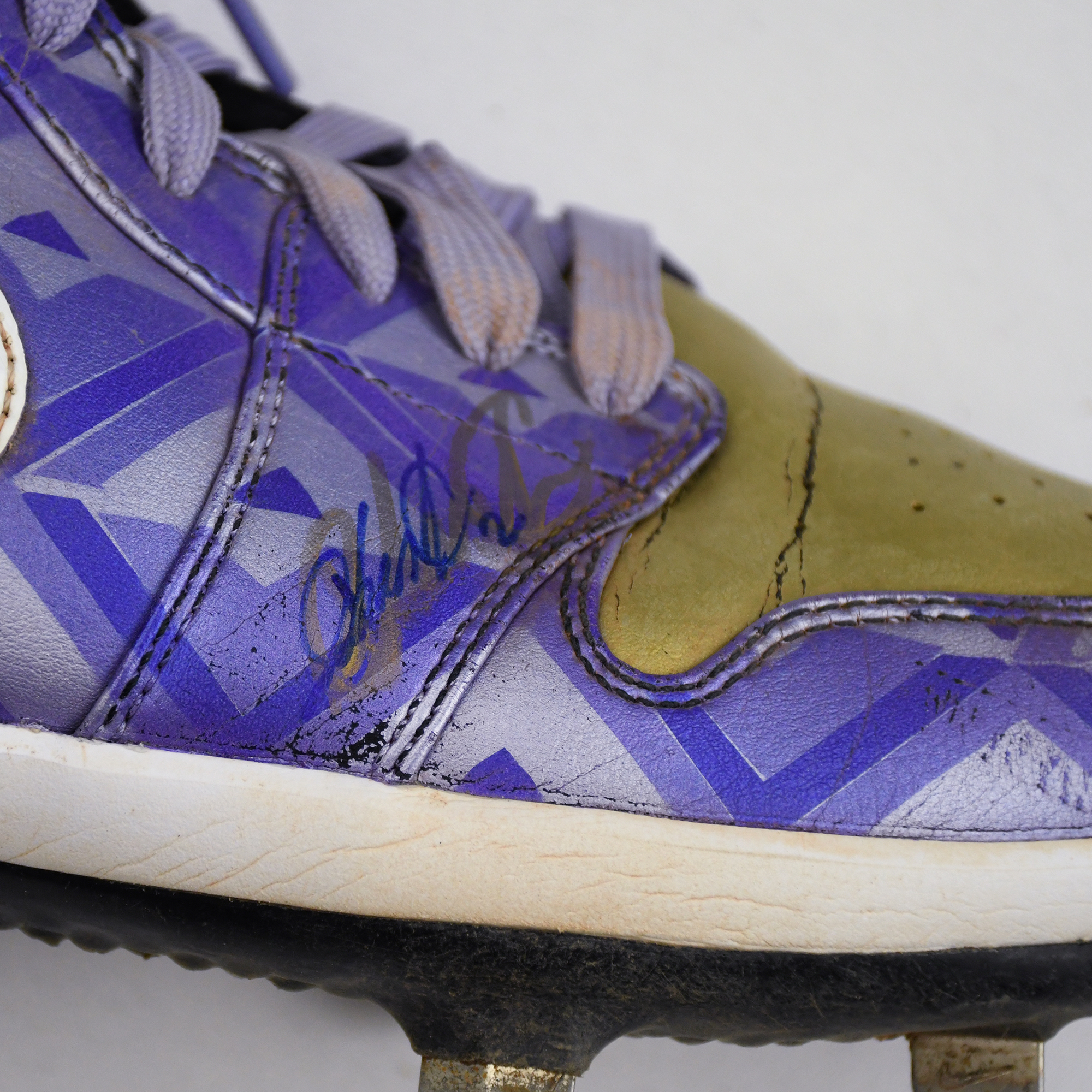 MLB Life on X: Jazz Chisholm Jr.'s space-themed Jordan 1 cleats are on a  different planet 🤯  / X